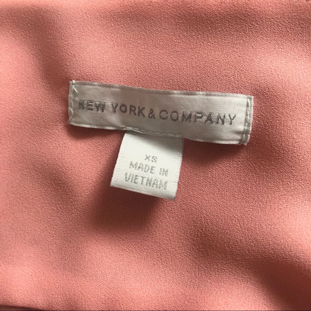 đ¨ ALL TOPS $7 đ¨ - Picture 4 of 5